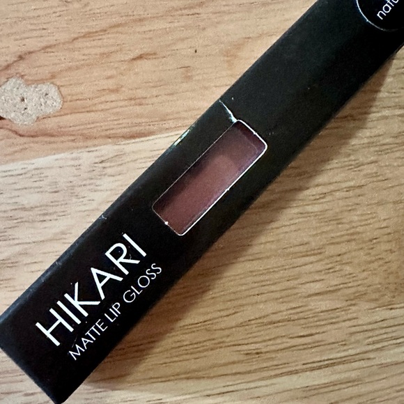 Hikari Matte Finish Lip Gloss in Au Natural NEW - Picture 5 of 5